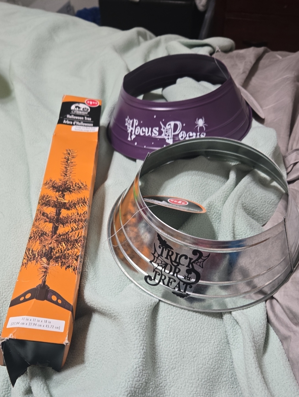 Halloween Tree & Collars & Metal Tree Topper
